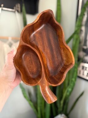 VTG 70s Leaf-Shaped Monkey-Pod-Wood Serving Dish